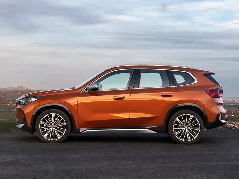 BMW-X1-2023-1600-1a
