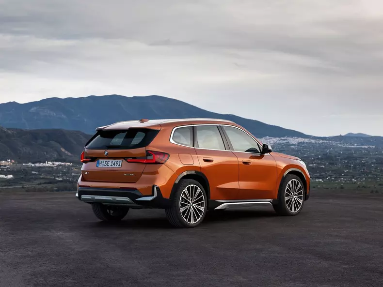 BMW-X1-2023-1600-22