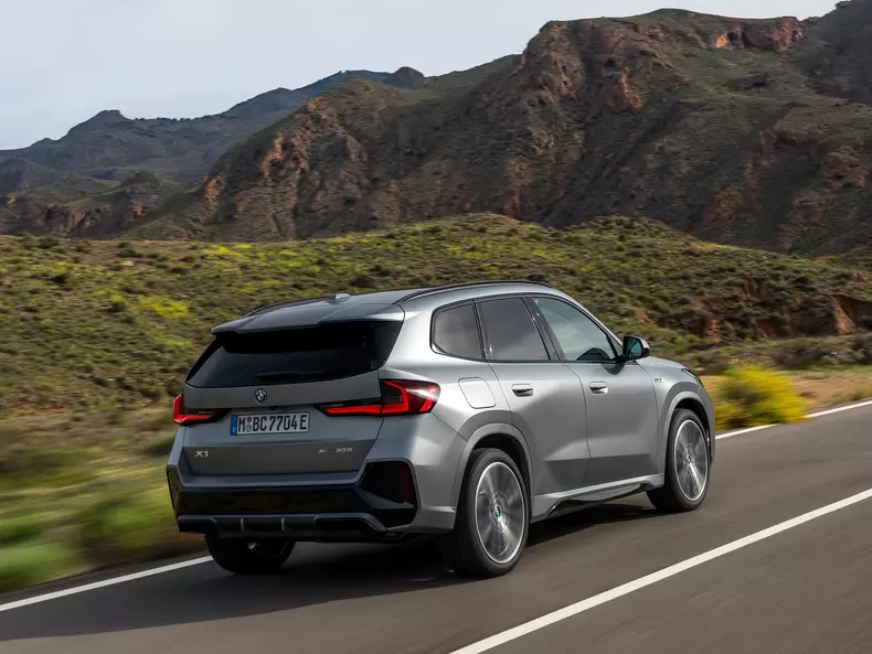 BMW-X1-2023-1600-27