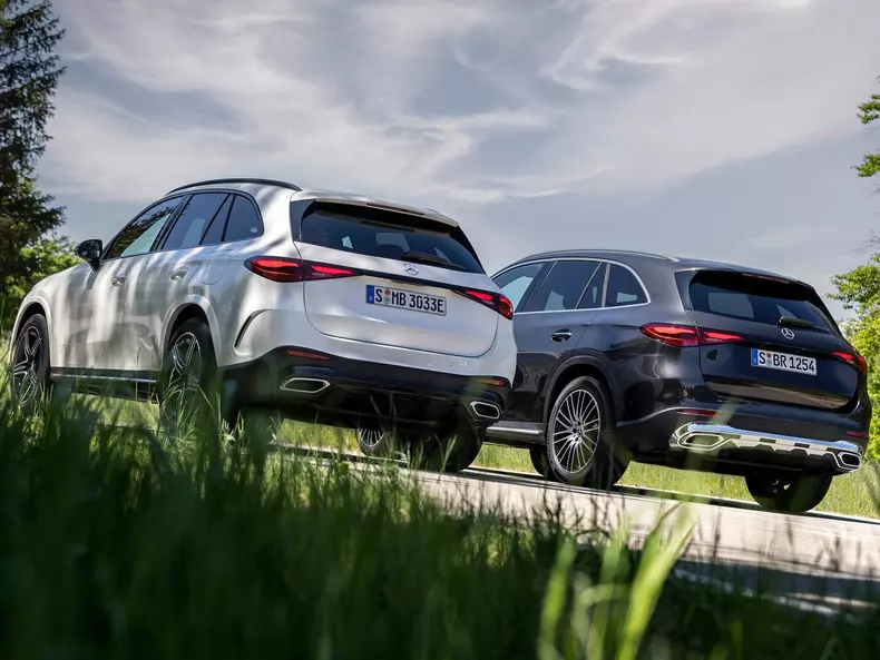 Mercedes-Benz-GLC-2023-1600-41