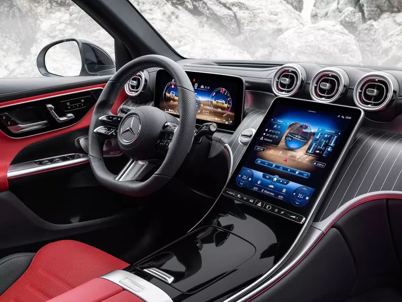 Mercedes-Benz-GLC-2023-1600-45