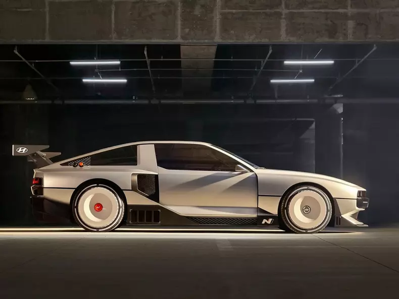 Hyundai-N_Vision_74_Concept-2022-1600-02