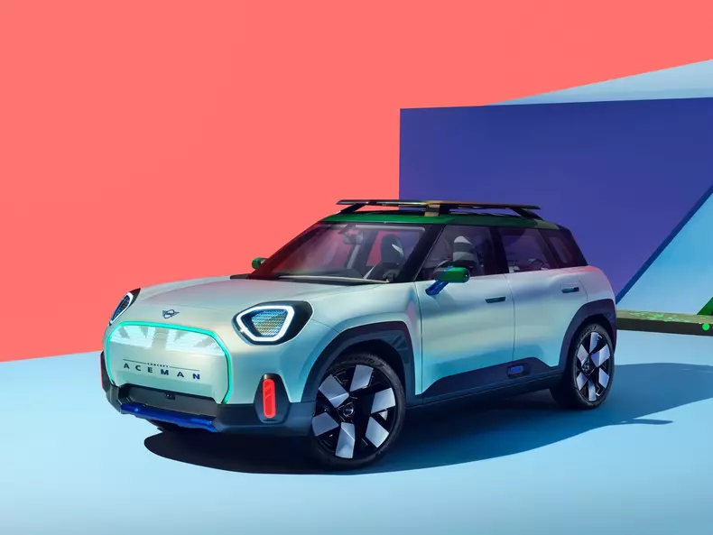 Mini-Aceman_Concept-2022-1600-02
