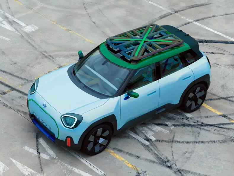 Mini-Aceman_Concept-2022-1600-03