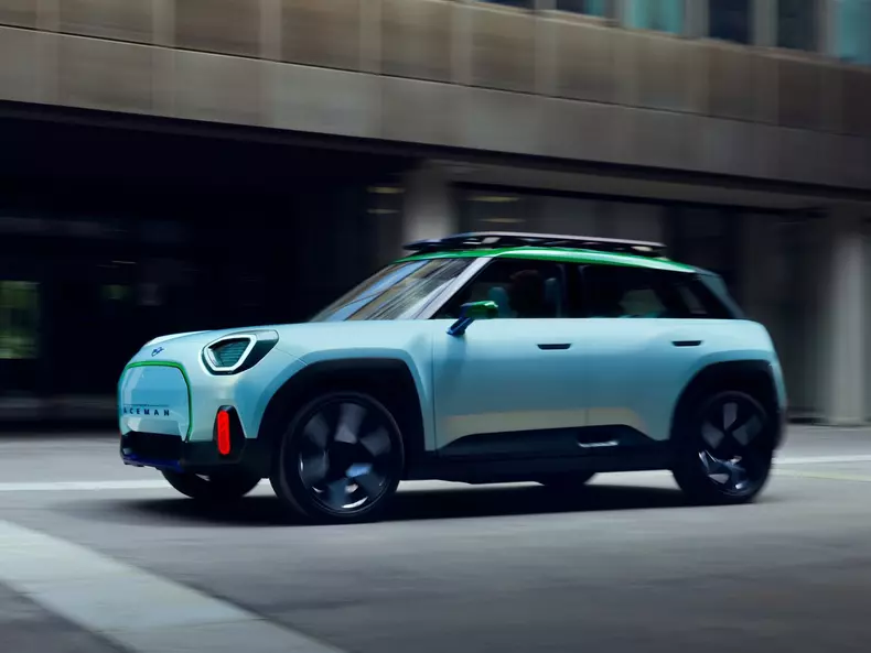 Mini-Aceman_Concept-2022-1600-04