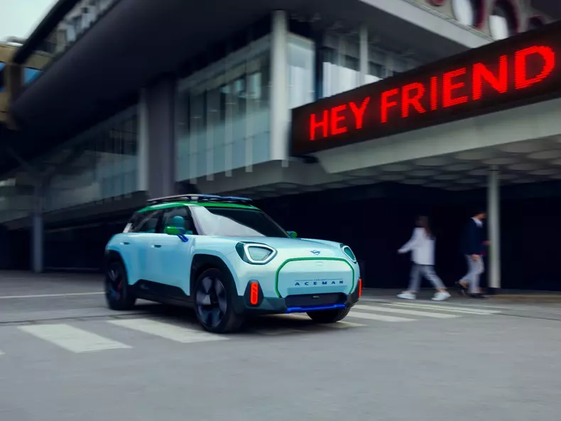 Mini-Aceman_Concept-2022-1600-06