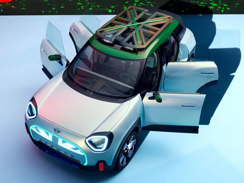 Mini-Aceman_Concept-2022-1600-07
