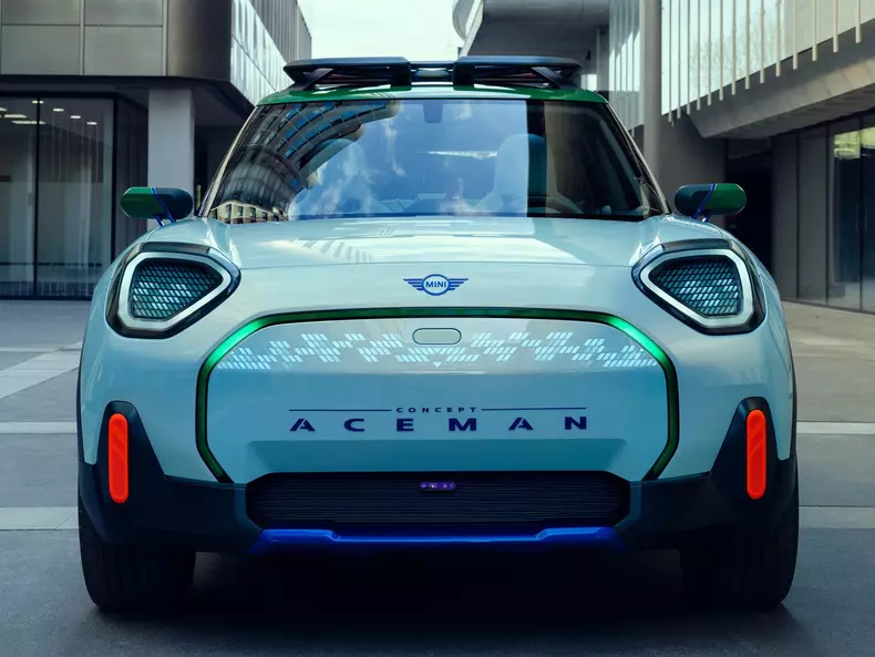 Mini-Aceman_Concept-2022-1600-0b