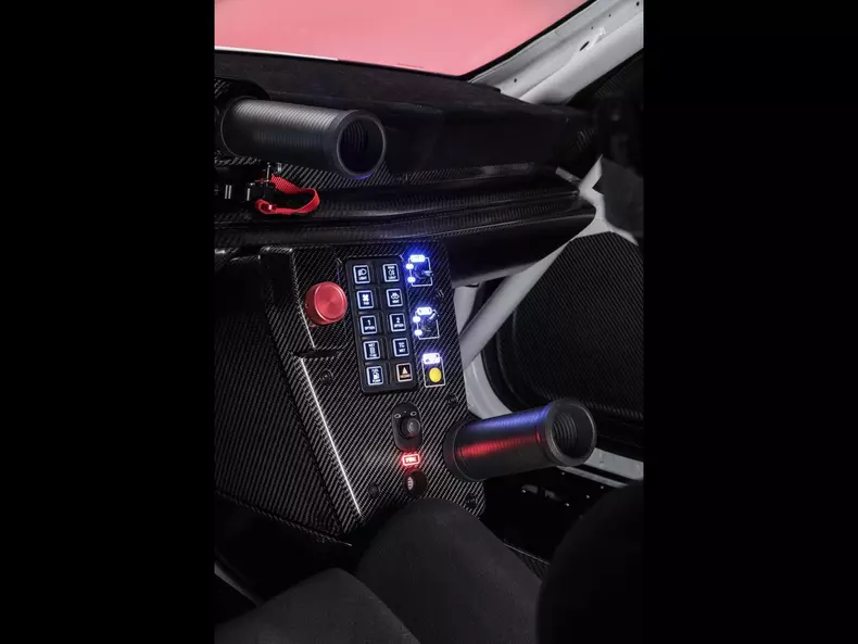 Porsche-911_GT3_R-2023-1600-0f