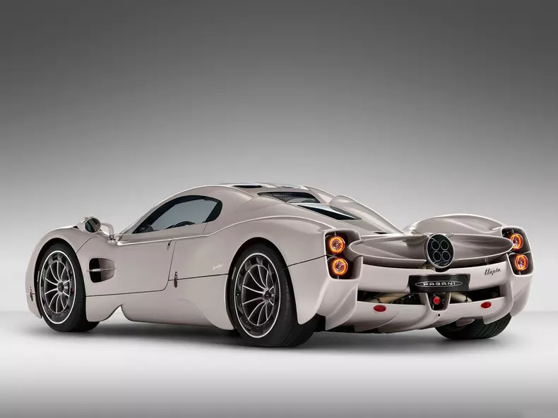 Pagani-Utopia-2023-1600-06