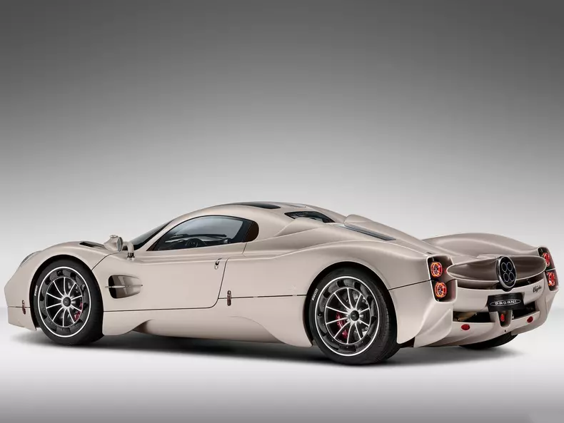 Pagani-Utopia-2023-1600-07