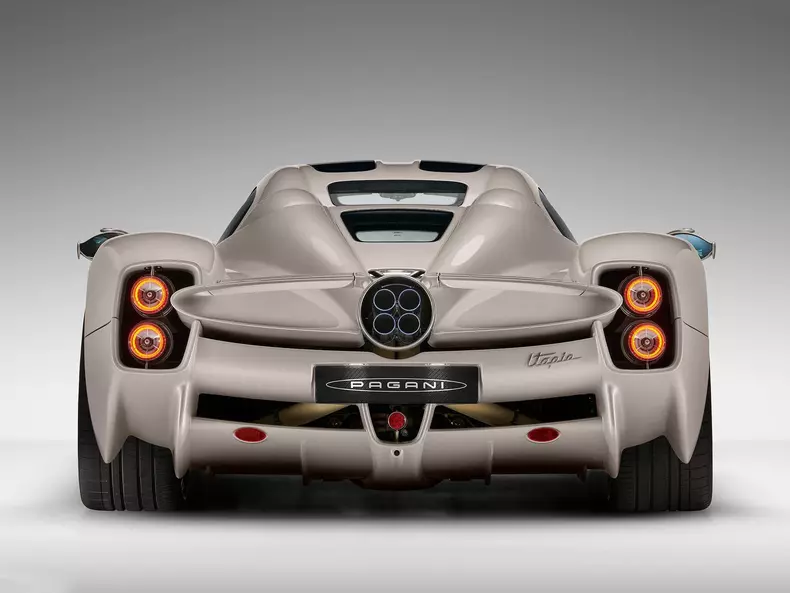 Pagani-Utopia-2023-1600-0a