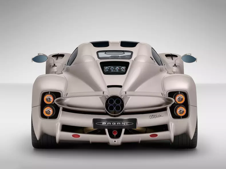 Pagani-Utopia-2023-1600-0b