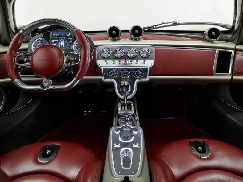 Pagani-Utopia-2023-1600-0f