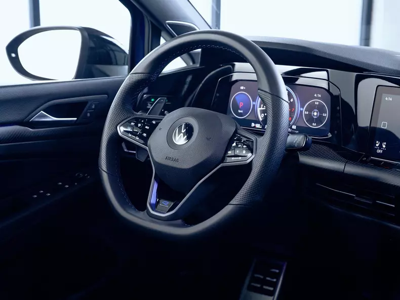 Volkswagen-Golf_R_20th_Anniversary_Edition-2022-1600-1b