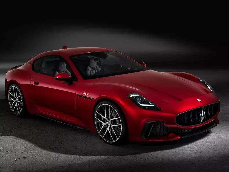 Maserati-GranTurismo-2023-1600-05