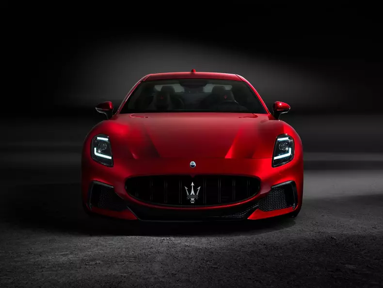 Maserati-GranTurismo-2023-1600-08