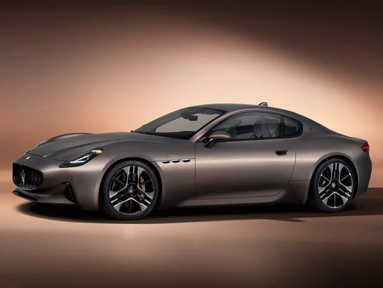 Maserati-GranTurismo_Folgore-2023-1600-02