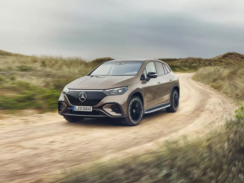 Mercedes-Benz-EQE_SUV-2024-1600-04