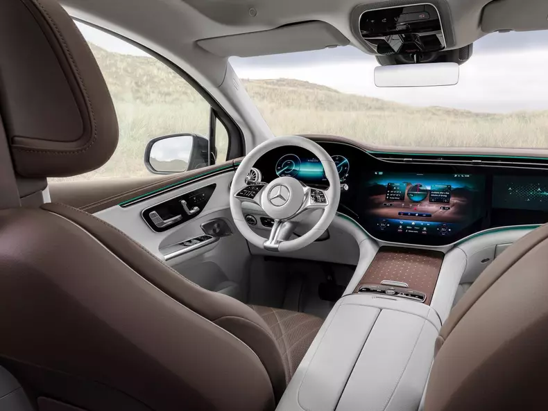 Mercedes-Benz-EQE_SUV-2024-1600-2e