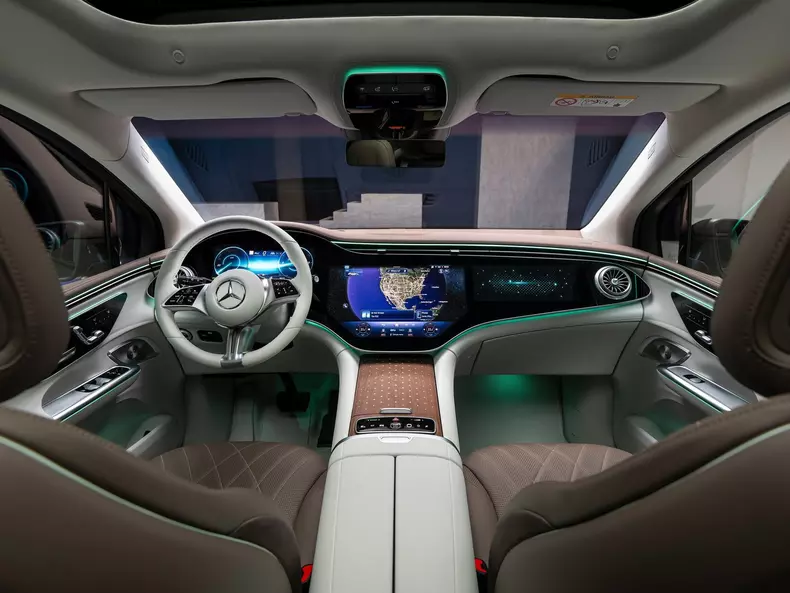 Mercedes-Benz-EQE_SUV-2024-1600-38