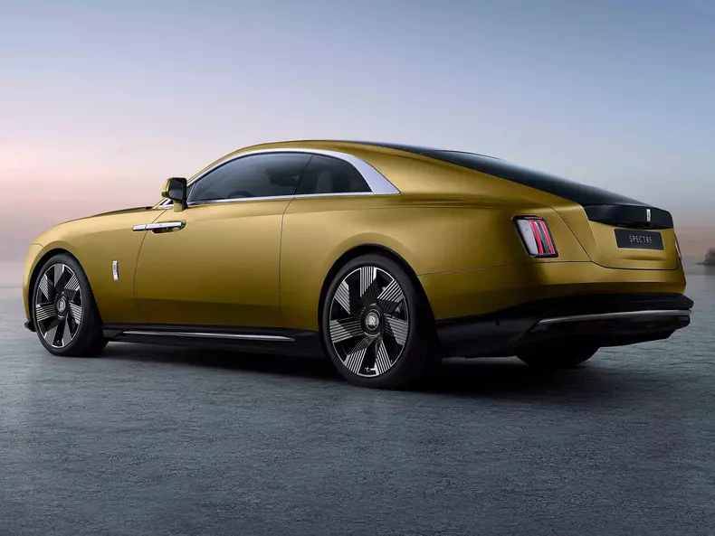 Rolls-Royce-Spectre-2024-1600-03