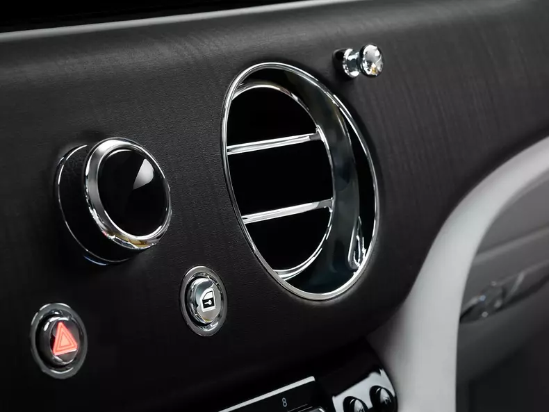 Rolls-Royce-Spectre-2024-1600-1a