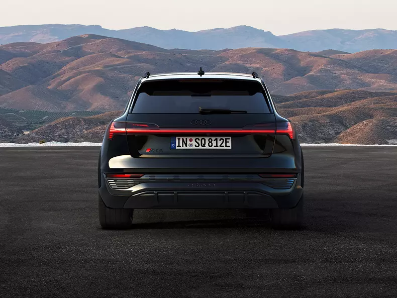 Audi SQ8 e-tron quattro