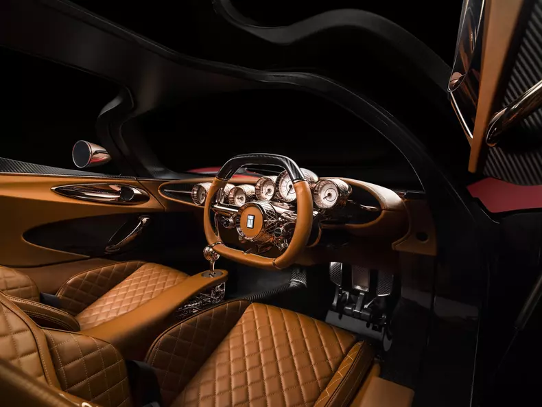 De-Tomaso-P72-Interior