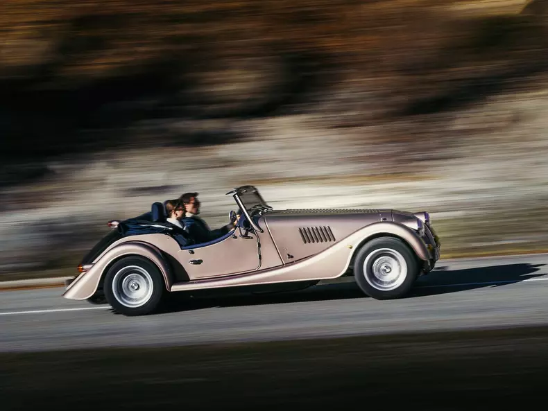 Morgan-Plus_Four-2023-1600-0b