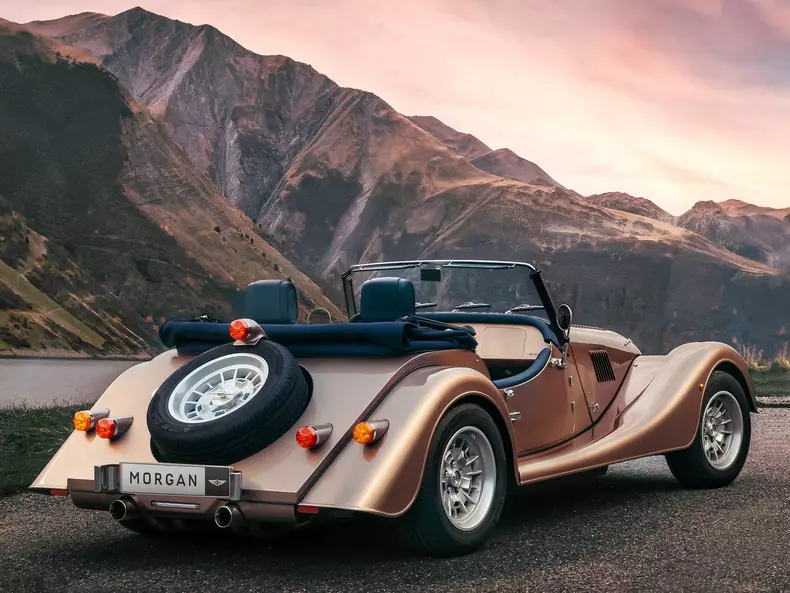 Morgan-Plus_Four-2023-1600-0e