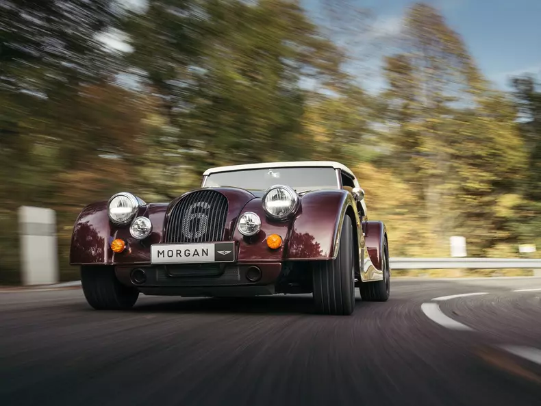 Morgan-Plus_Six-2023-1600-05