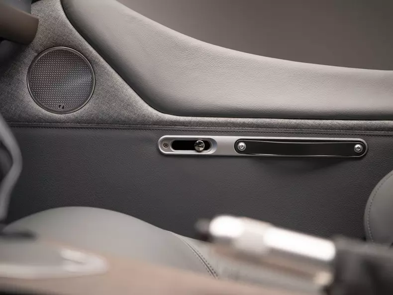 Morgan-Plus_Six-2023-1600-1f