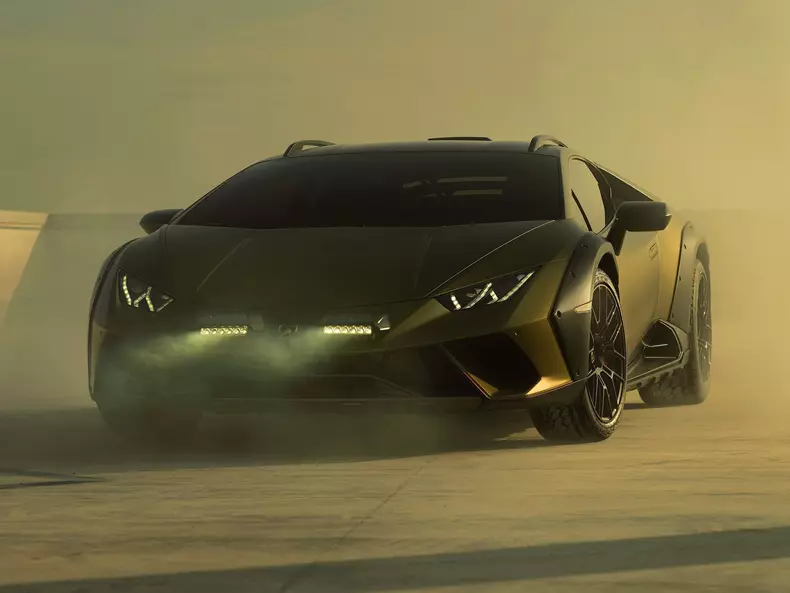 Lamborghini-Huracan_Sterrato-2024-1600-02