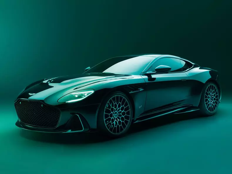 Aston_Martin-DBS770_Ultimate-2024-1600-02