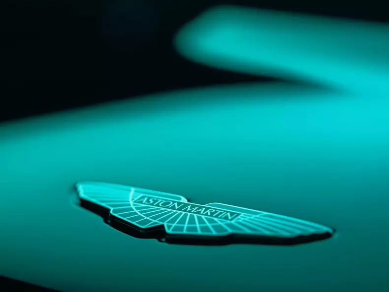 Aston_Martin-DBS770_Ultimate-2024-1600-15