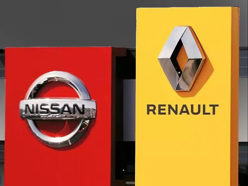 logo Ren Nissan