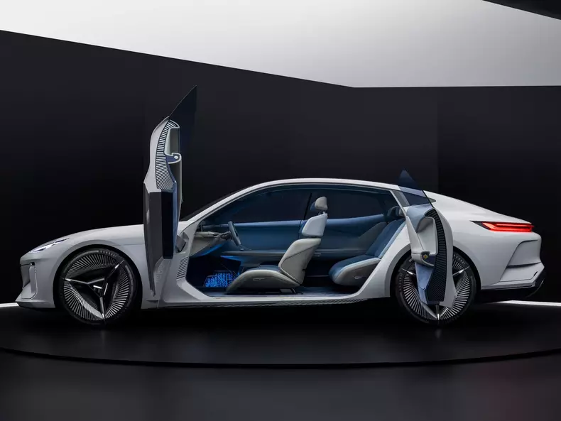 Geely-Galaxy_Light_Concept-2023-1600-0a