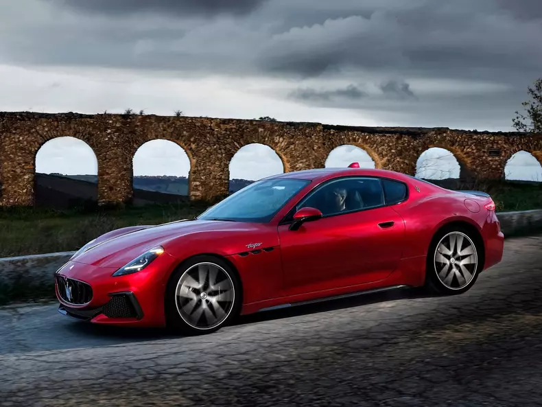 Maserati-GranTurismo-2023-1600-01