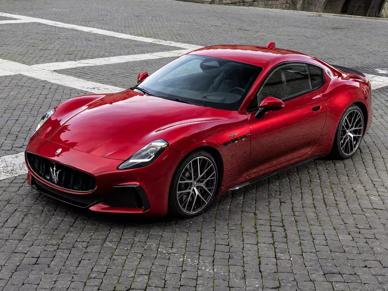 Maserati-GranTurismo-2023-1600-02
