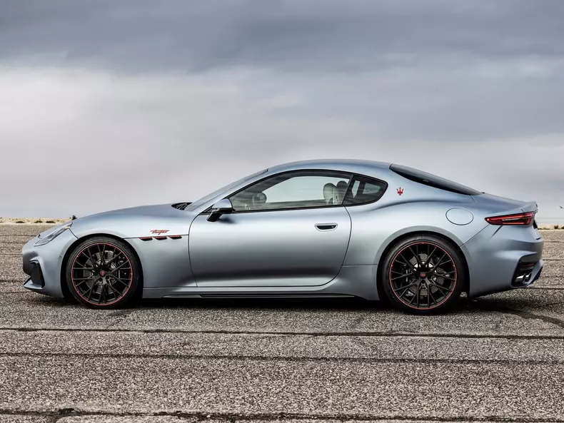 Maserati-GranTurismo-2023-1600-42
