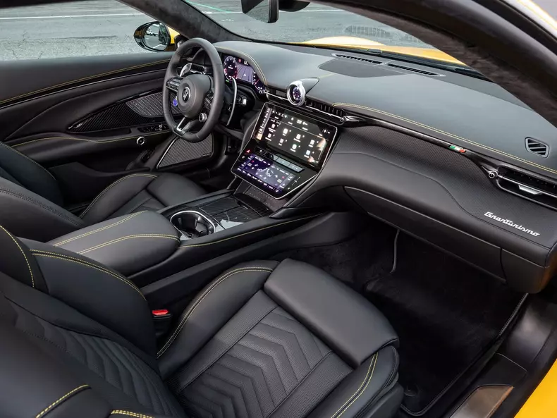 Maserati-GranTurismo-2023-1600-7b