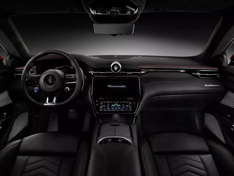 Maserati-GranTurismo-2023-1600-7d