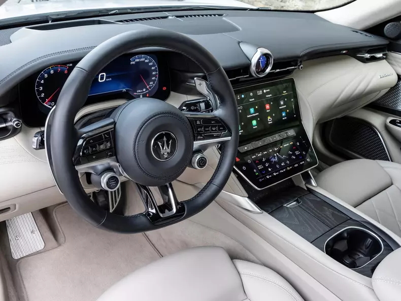 Maserati-GranTurismo-2023-1600-88