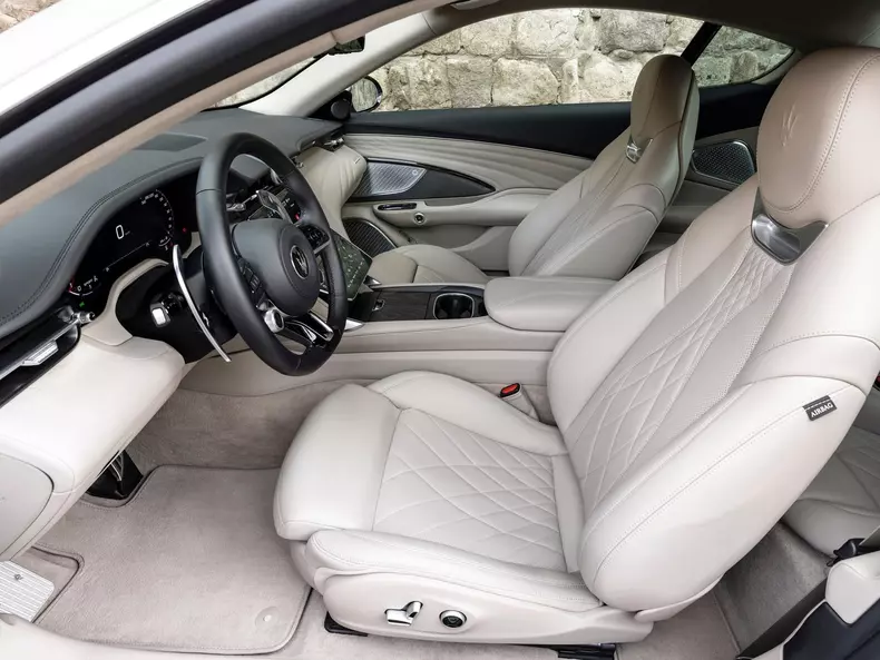 Maserati-GranTurismo-2023-1600-8b
