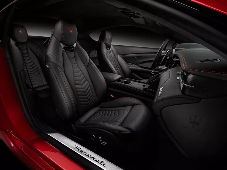 Maserati-GranTurismo-2023-1600-8d