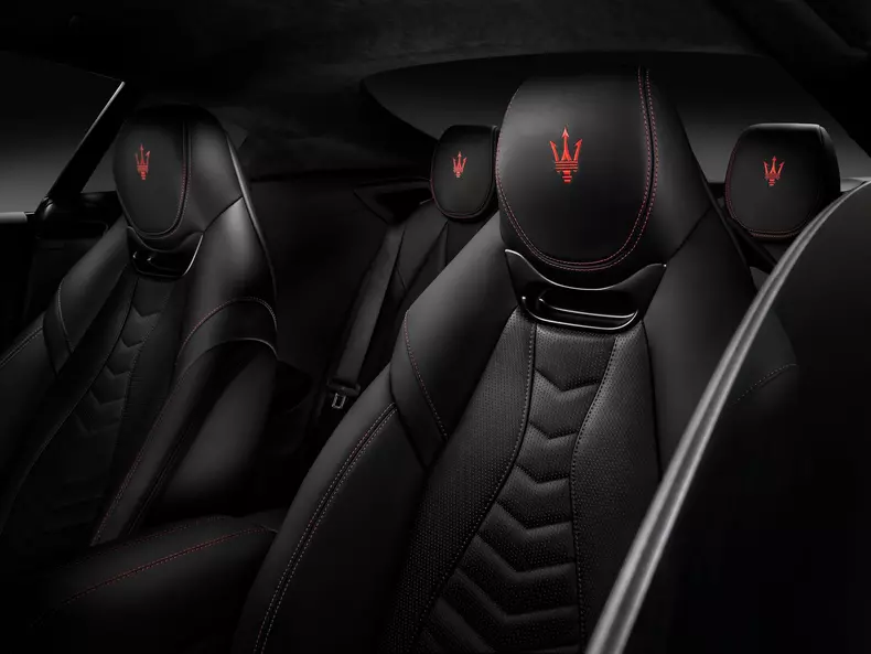 Maserati-GranTurismo-2023-1600-9c