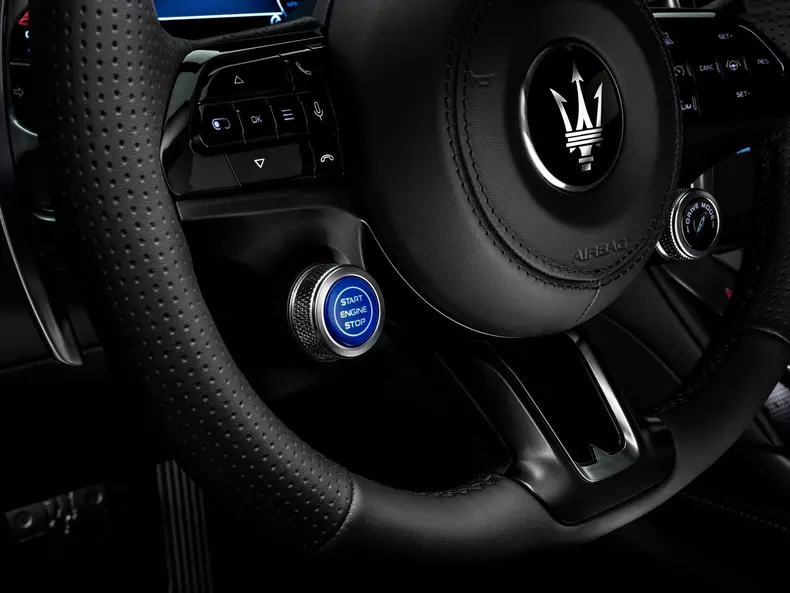 Maserati-GranTurismo-2023-1600-a8