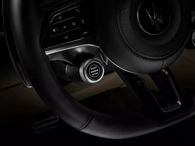 Maserati-GranTurismo-2023-1600-a9