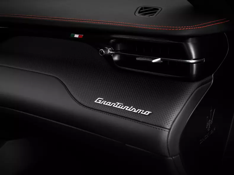 Maserati-GranTurismo-2023-1600-b2